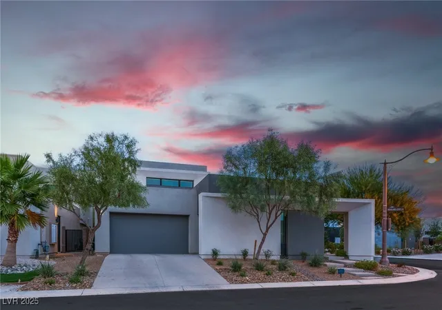 Photo 1 of Single family home for sale at 21 Highland Cvs Ln, Henderson, NV 89011 | MLS# 2688851 | Listing updated on 2026-08-03