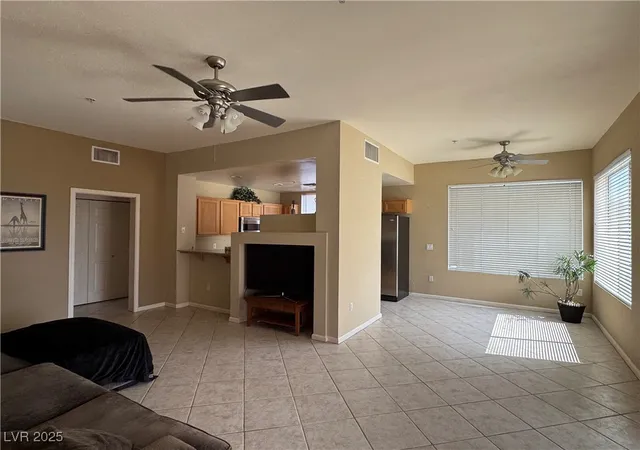 5th image of 23 E Agate Ave, Las Vegas, NV 89123