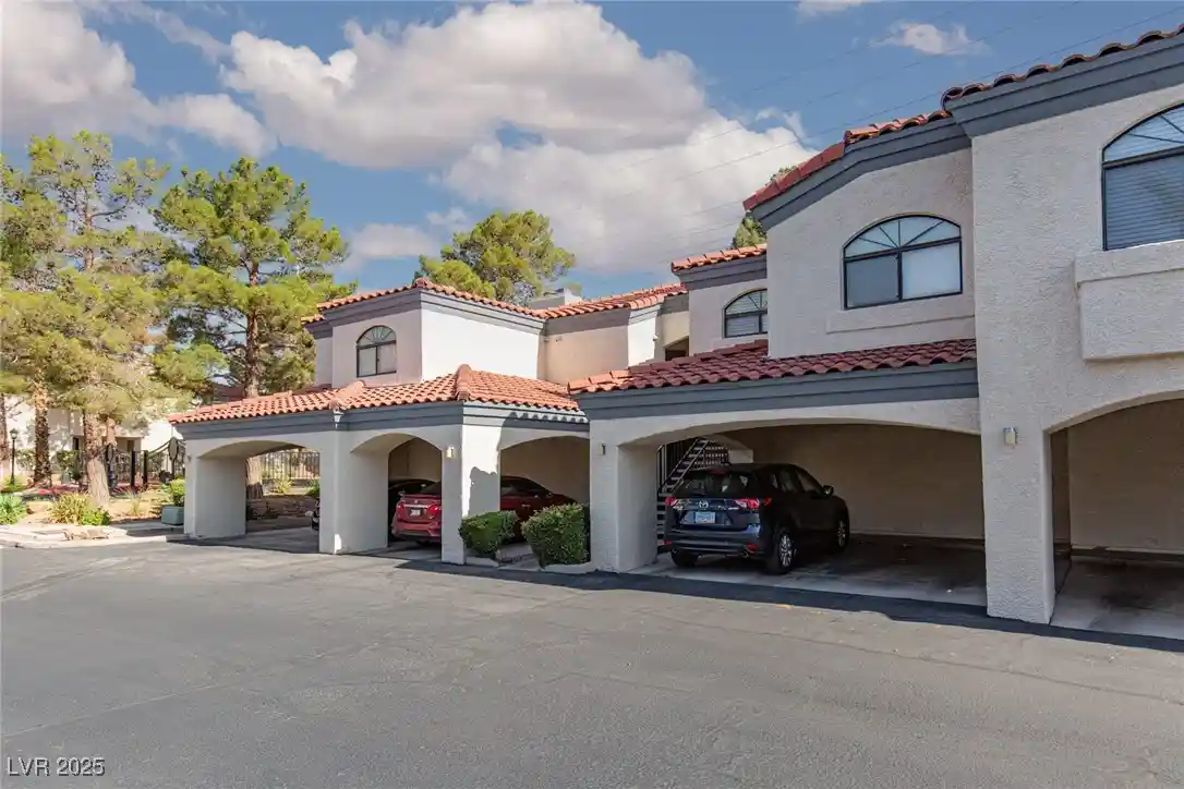 Listing Photo 1 - Condo for sale in 8455 W Sahara Ave located at 8455 W Sahara Ave, Las Vegas, NV 89117 - Unit #289