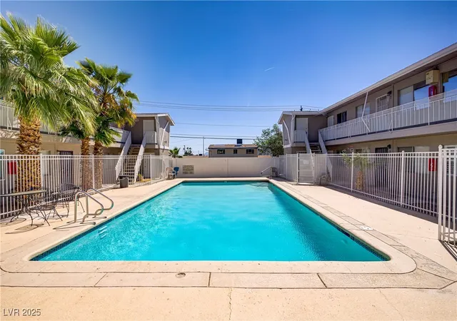 Listing Photo 4 - Condo for sale in building located at 304 Orland St, Las Vegas, NV 89107 - Unit #47