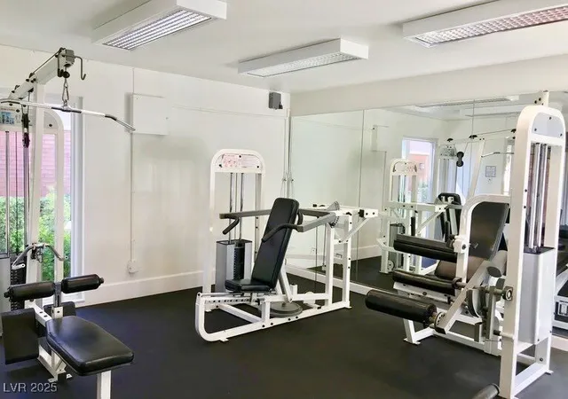 2nd image of 668 Oakmont Ave, Las Vegas, NV 89109