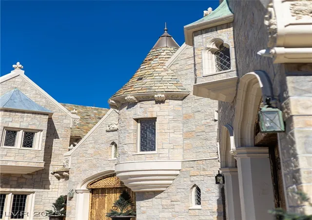 3rd image of 2928 Coast Line Ct, Las Vegas, NV 89117 | MLS# 2697450