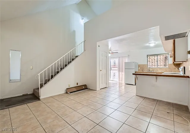 3rd image of 5125 Gray Ln #B, Las Vegas, NV 89119 | MLS# 2698682