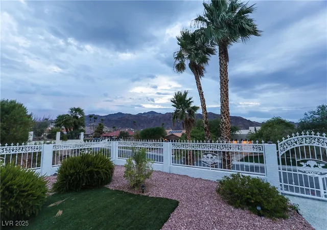 Homes for sale in Boulder City, NV | 935 Vista Lago Way, Boulder City, NV 89005 | MLS# 2702441
