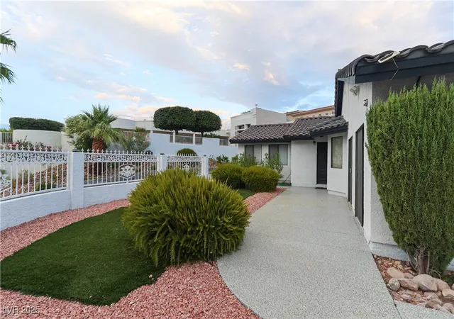 Homes for sale in Boulder City, NV | 935 Vista Lago Way, Boulder City, NV 89005 | MLS# 2702441