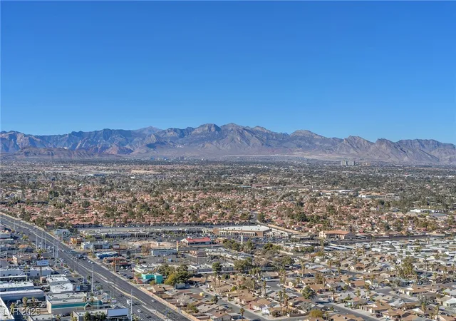 17th image of 4381 W Flamingo Rd #3819, Las Vegas, NV 89103 | MLS# 2704496