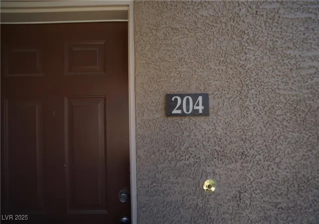 3rd image of 10245 S Maryland Pkwy #204, Las Vegas, NV 89183 | MLS# 2702864