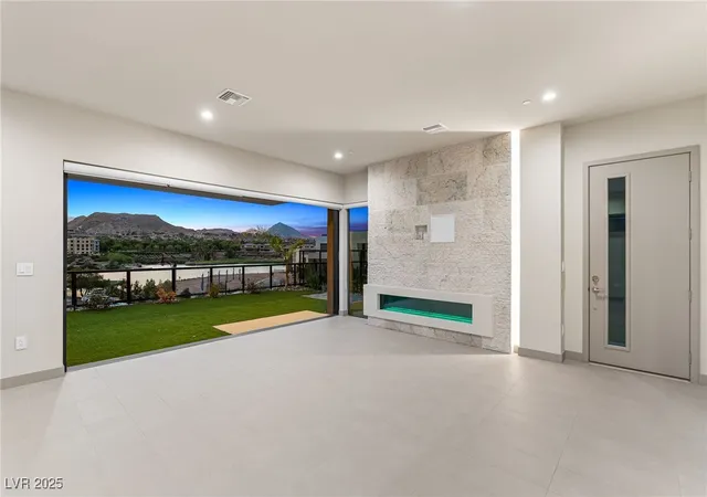 Homes for sale in Henderson, NV | 26 Promenade Isle Ln, Henderson, NV 89011 | MLS# 2710838