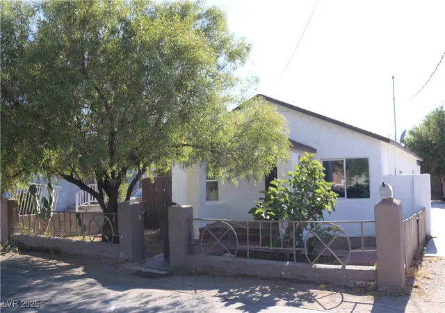 1st image of 50 N 27th St, Las Vegas, NV 89101 | MLS# 2711431