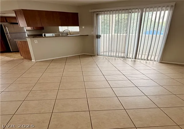Photo 4 of Condominium at 7300 Pirates Cvs Rd #1001, Las Vegas, NV 89145 | MLS# 2715611 | | Sold on 2026-04-06