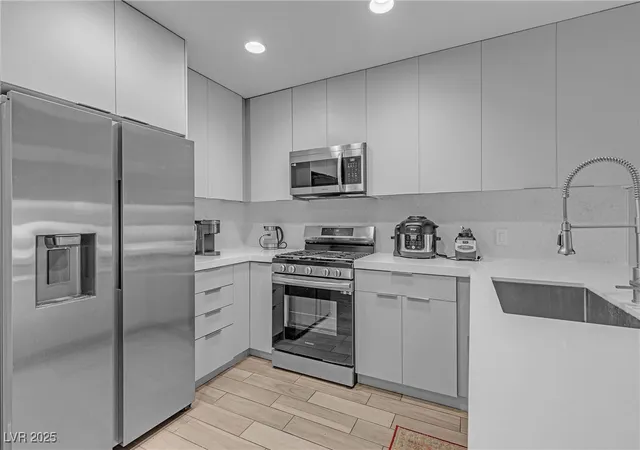 5th image of 353 E Bonneville Ave #557, Las Vegas, NV 89101 | MLS# 2721138