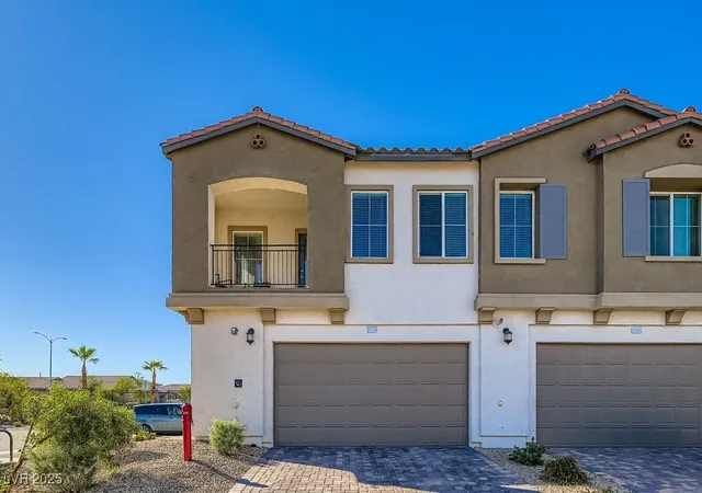 Photo 2 of Townhouse for sale at 275 Callen Fls Ave #2125, Henderson, NV 89011 | MLS# 2720867 | Listing updated on 2026-03-26