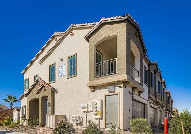 Photo 3 of Townhouse for sale at 275 Callen Fls Ave #2125, Henderson, NV 89011 | MLS# 2720867 | Listing updated on 2026-03-26