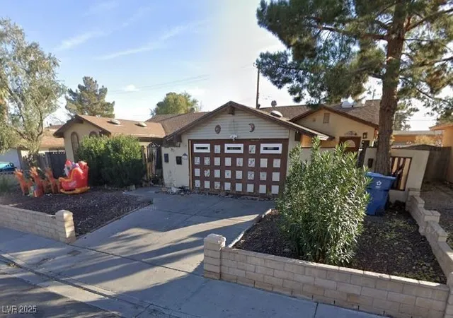 Photo 1 of Single family home for sale at 4951 Plata Del Sol Dr, Las Vegas, NV 89121 | MLS# 2723283 | Listing updated on 2026-09-01