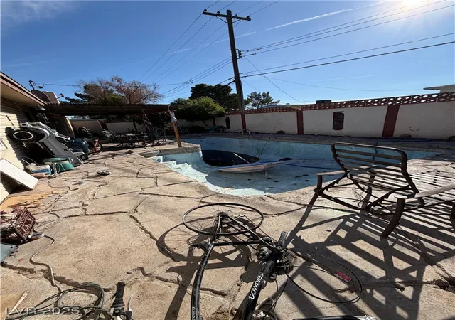 Photo 2 of Single family home for sale at 4951 Plata Del Sol Dr, Las Vegas, NV 89121 | MLS# 2723283 | Listing updated on 2026-09-01