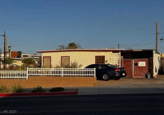 Photo 3 of Single family home for sale at 203 W Pacific Ave, Henderson, NV 89015 | MLS# 2723747 | Listing updated on 2026-03-31