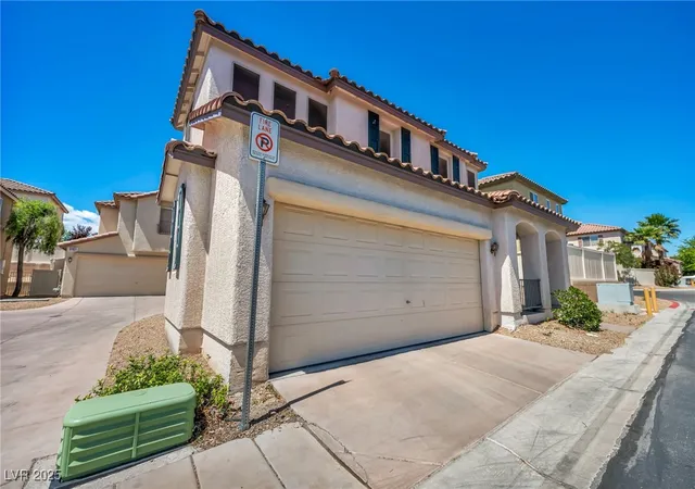 Photo 3 of Single family home for sale at 9165 Starling Wing Pl, Las Vegas, NV 89143 | MLS# 2724049 | Listing updated on 2025-12-16