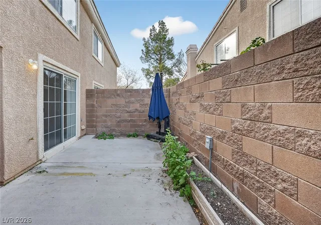 Photo 3 of Townhouse for sale at 10187 Tree Bark St, Las Vegas, NV 89183 | MLS# 2725460 | Listing updated on 2026-04-03