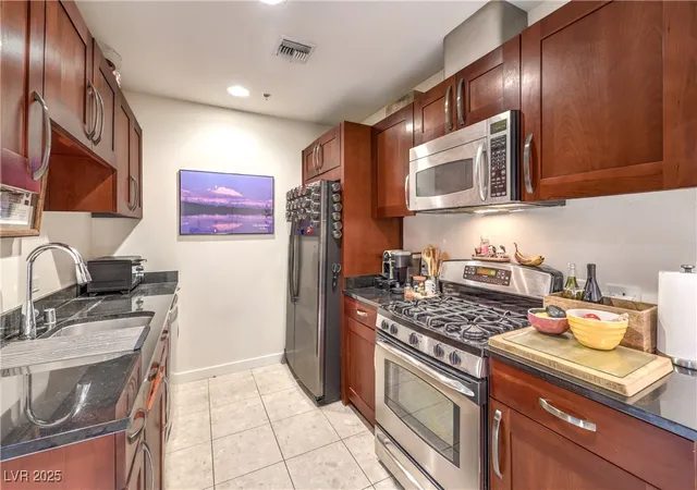 5th image of 4525 Dean Martin Dr #802, Las Vegas, NV 89103 | MLS# 2726379