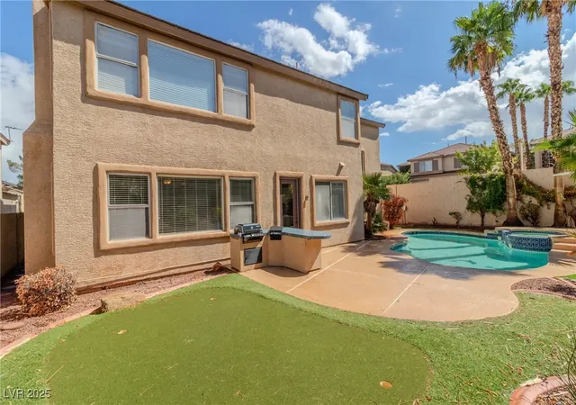 Photo 3 of Single family home for sale at 338 Pleasant Summit Dr, Henderson, NV 89012 | MLS# 2727200 | Listing updated on 2026-04-01