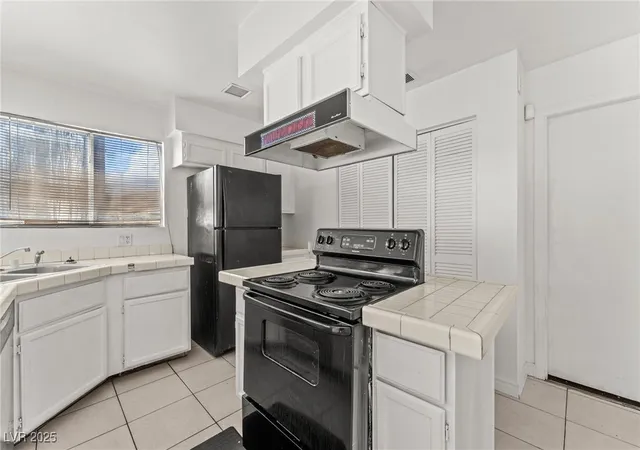 Photo 4 of Single family home for sale at 6673 Silver Penny Ave, Las Vegas, NV 89108 | MLS# 2727236 | Listing updated on 2026-08-05