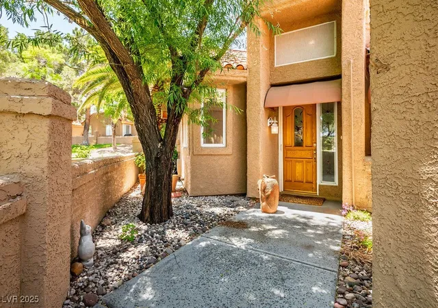 Homes for sale in Las Vegas, NV | 8236 Round Hills Cir, Las Vegas, NV 89113 | MLS# 2727062
