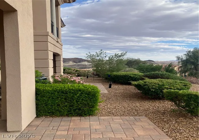 Homes for sale in Henderson, NV | 32 Via Vasari, Henderson, NV 89011