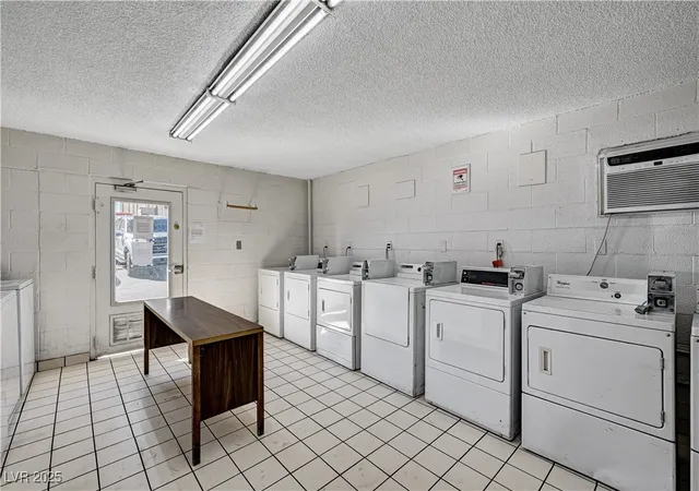 2nd image of 4600 Paradise Rd, Las Vegas, NV 89169