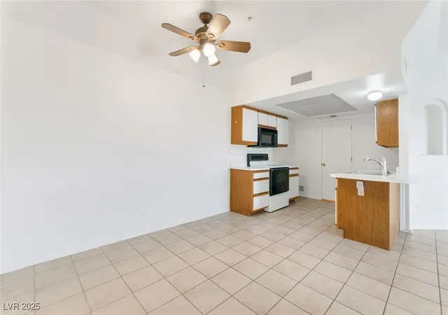 4th image of 3550 Bay Sands Dr #1098, Laughlin, NV 89029 | MLS# 2730464