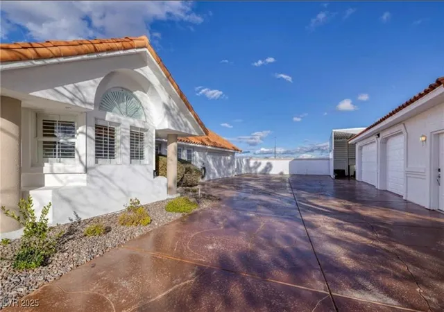 Photo 3 of Single family home for sale at 3240 W Richmar Ave, Las Vegas, NV 89139 | MLS# 2729865 | Listing updated on 2026-10-02