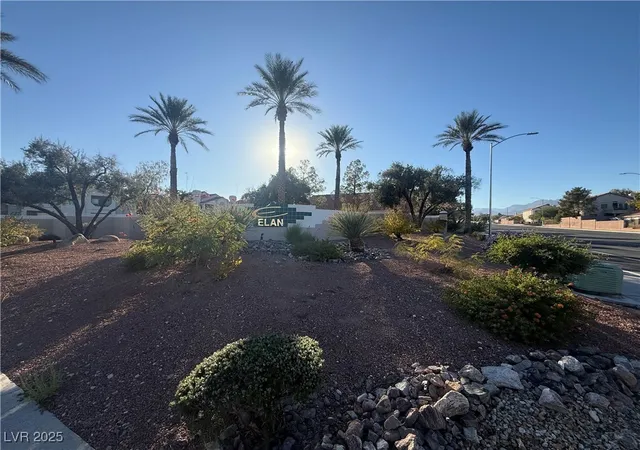 2nd image of 557 Yacht Harbor Dr, Las Vegas, NV 89145 | MLS# 2732846