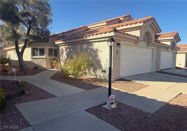 Photo 3 of Townhouse for sale at 557 Yacht Harbor Dr, Las Vegas, NV 89145 | MLS# 2732846 | Listing updated on 2026-07-25