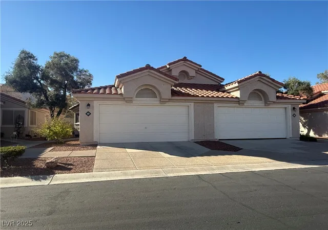 Photo 3 of Townhouse for sale at 557 Yacht Harbor Dr, Las Vegas, NV 89145 | MLS# 2732846 | Listing updated on 2026-07-25