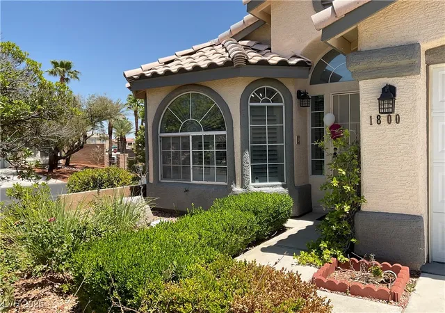 Photo 2 of Single family home for sale at 1800 Quail Point Ct, Las Vegas, NV 89117 | MLS# 2732857 | Listing updated on 2026-05-07