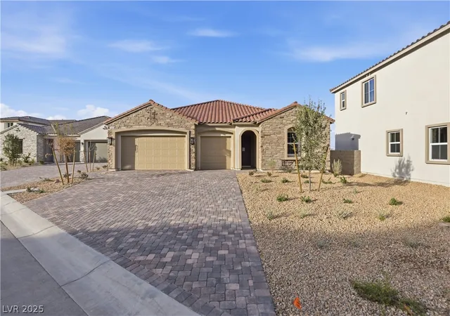 Homes for sale in Henderson, NV | 1634 Strada Gracia, Henderson, NV 89011 | MLS# 2733848