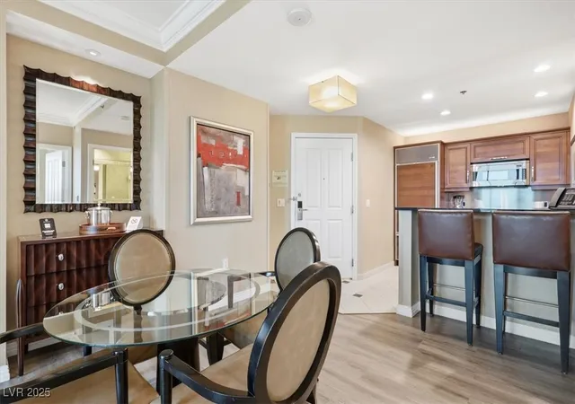 5th image of 125 E Harmon Ave #820, Las Vegas, NV 89109 | MLS# 2734927