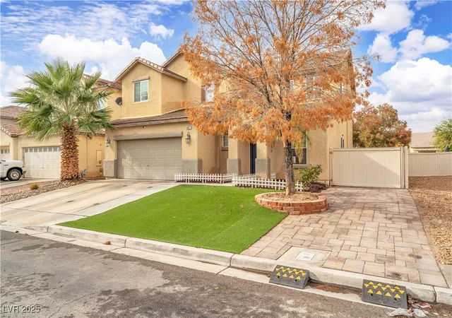Photo 2 of Single family home for sale at 4827 White Jade St, North Las Vegas, NV 89081 | MLS# 2735044 | Listing updated on 2026-04-01