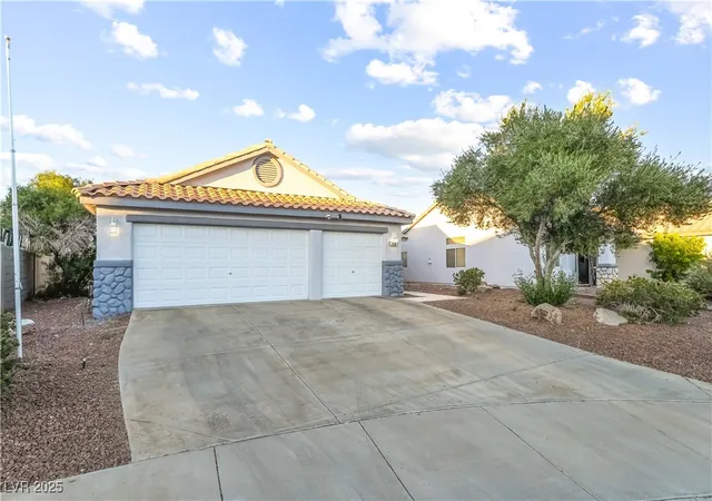 2nd image of 1036 Chaplet Ct, Henderson, NV 89074 | MLS# 2735137