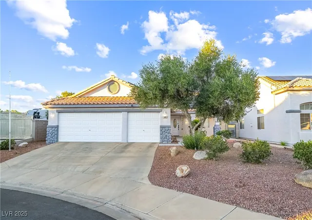 3rd image of 1036 Chaplet Ct, Henderson, NV 89074 | MLS# 2735137