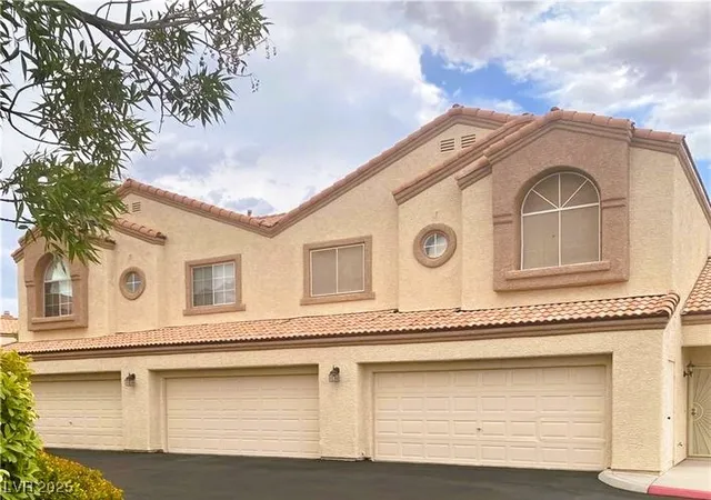 3rd image of 8301 Boseck Dr, Las Vegas, NV 89145