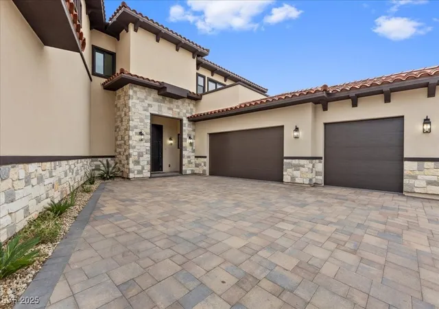 Homes for sale in Henderson, NV | 19 Rue Grimaldi Way, Henderson, NV 89011 | MLS# 2737052
