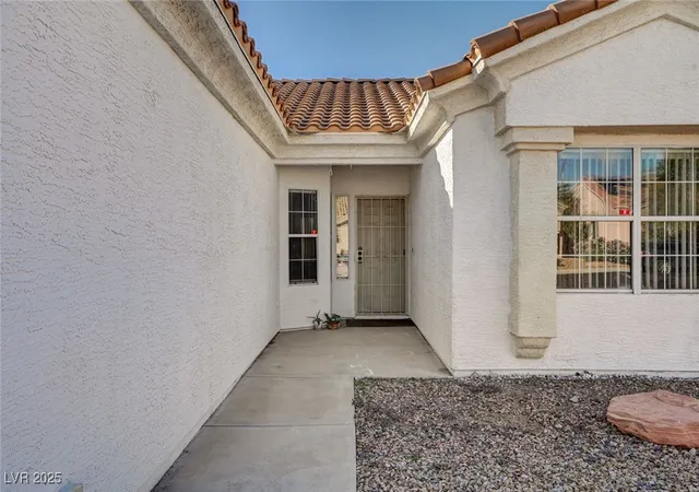 Photo 3 of Single family home for sale at 8601 Stone Harbor Ave, Las Vegas, NV 89145 | MLS# 2736643 | Listing updated on 2025-11-25