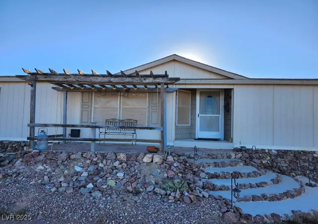 Photo 2 of Manufactured home for sale at 955 W Hobson St, Searchlight, NV 89046 | MLS# 2737347 | Listing updated on 2026-08-04