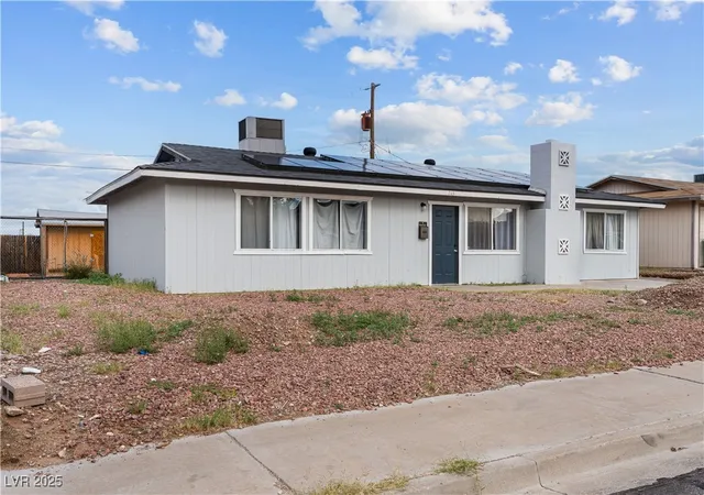 Photo 2 of Single family home for sale at 213 Valley Frg Ave, Henderson, NV 89015 | MLS# 2737839 | Listing updated on 2026-06-12