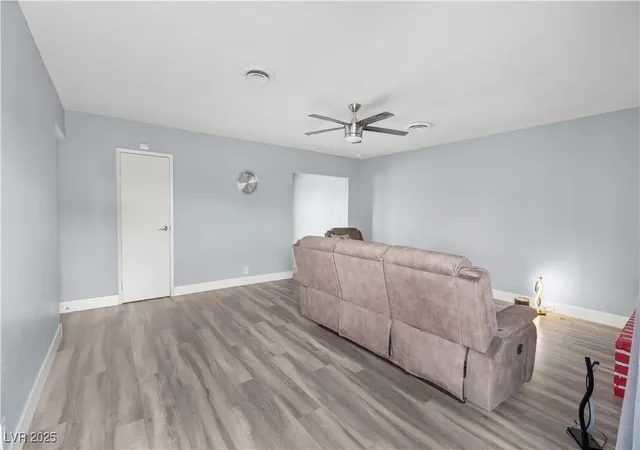 Photo 3 of Single family home for sale at 213 Valley Frg Ave, Henderson, NV 89015 | MLS# 2737839 | Listing updated on 2026-06-12
