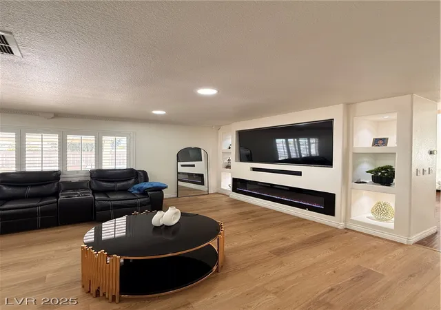 Photo 4 of Single family home for sale at 6643 Montezuma Castle Ln, North Las Vegas, NV 89084 | MLS# 2737928 | Listing updated on 2026-02-06