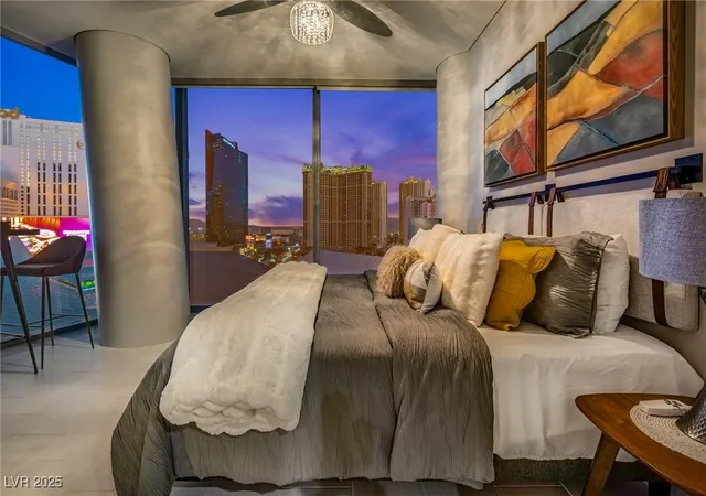 Listing Photo 1 - Condo for sale in building located at 3722 Las Vegas Blvd, Las Vegas, NV 89158 - Unit #706