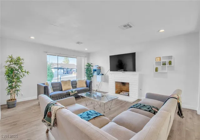 2nd image of 3153 Elmrock Pl, Las Vegas, NV 89121 | MLS# 2738223
