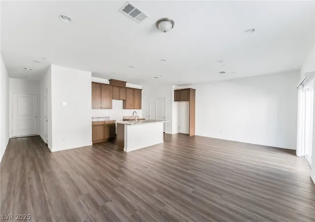 Photo 2 of Townhouse for sale at 1482 Stellar Summit St, Las Vegas, NV 89110 | MLS# 2738244 | Listing updated on 2026-07-27