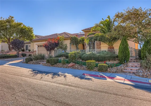 Photo 3 of Single family home for sale at 2151 Bannerwood St, Henderson, NV 89044 | MLS# 2738816 | Listing updated on 2026-04-01